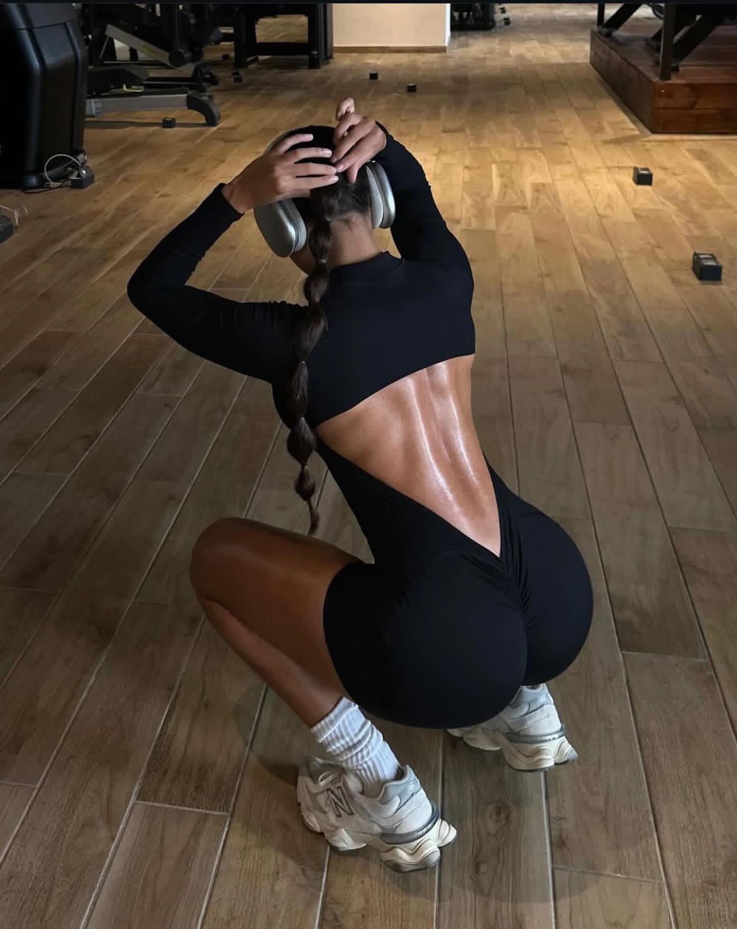 ****Pre Order ****Premium Long Sleeve 🖤